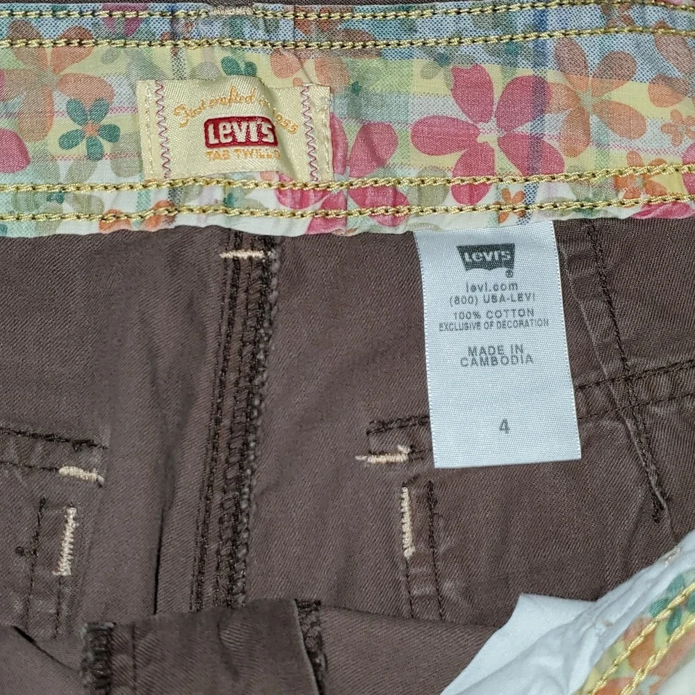 Levi's Khaki Cargo Cropped Pants